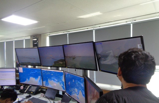 해상교통관제센터 모니터·관제 운영 화면